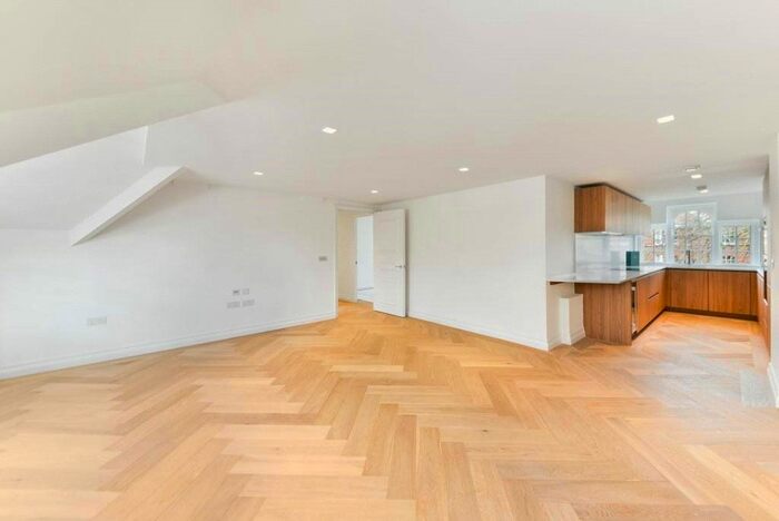 2 Bedroom Flat To Rent In Kidderpore Avenue, Hampstead, NW3