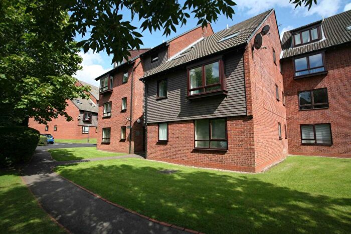1 Bedroom Flat To Rent In Humphrey Middlemore Drive, Harborne, B17