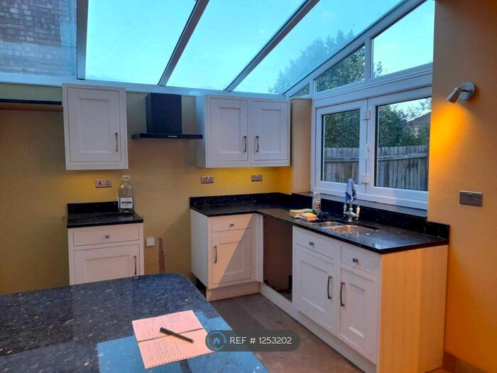 3 Bedroom Detached House To Rent In Northfield Road, Peterborough, PE1