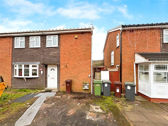 4 Bedroom Semi-Detached House To Rent In Bradley Road, Wolverhampton, West Midlands, WV2