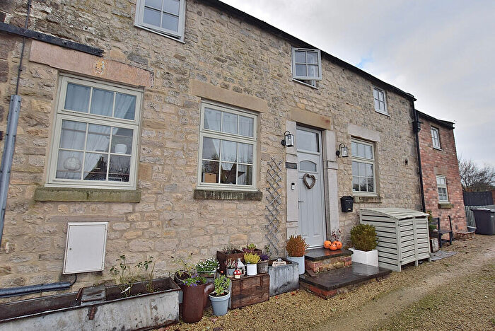 4 Bedroom Barn Conversion To Rent In Carthorpe, DL8