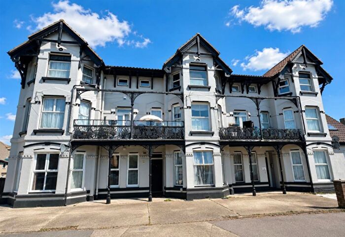 1 Bedroom Flat For Sale In Granville Road, Clacton-On-Sea, CO15