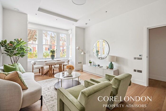 2 Bedroom Flat For Sale In Twyford Avenue, Acton, W3