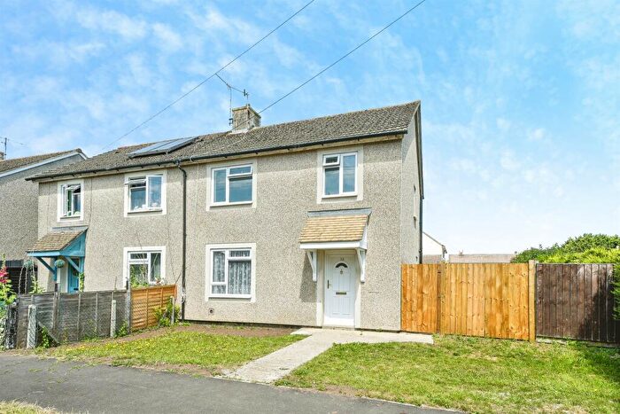 3 Bedroom Semi-Detached House For Sale In Stokes Croft, Calne, SN11
