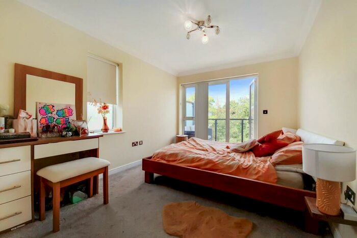 1 Bedroom Flat To Rent In Widmore Road, Bromley, BR1