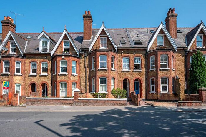 Studio To Rent In York Road, Guildford, GU1