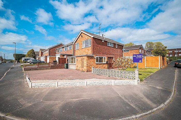 3 Bedroom Detached House To Rent In Cotswold Road, Stourbridge, DY8