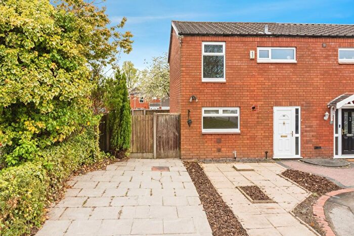 3 Bedroom Semi-Detached House For Sale In Oxmead Close, Padgate, Warrington, Cheshire, WA2