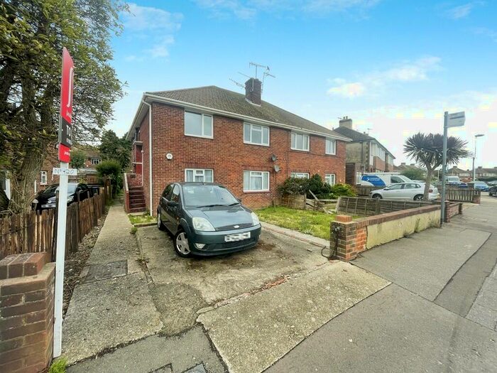 2 Bedroom Flat To Rent In Canterbury Road, Worthing, BN13
