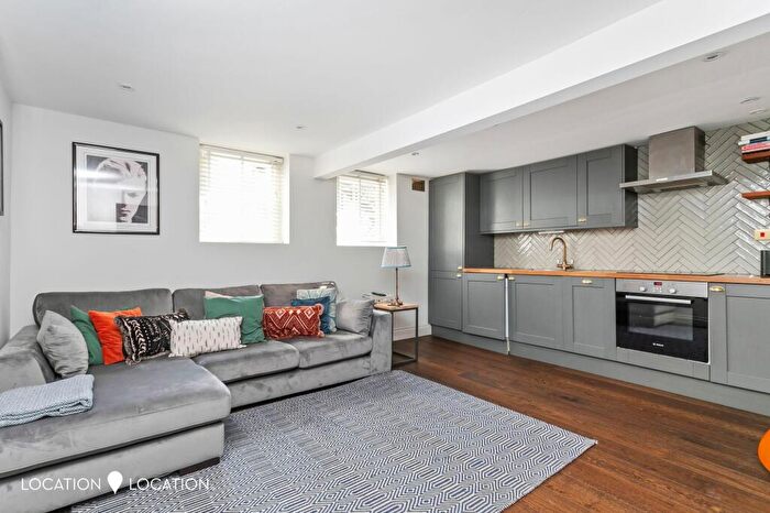 1 Bedroom Flat To Rent In Osbaldeston Road, London, N16