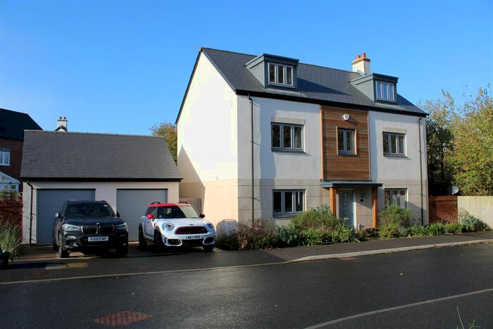 4 Bedroom Property To Rent In Garratt Road, Clyst St. Mary, Exeter, EX5