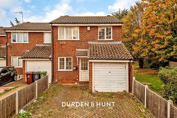 3 Bedroom End Terrace House For Sale In Gurney Close, Barking, IG11