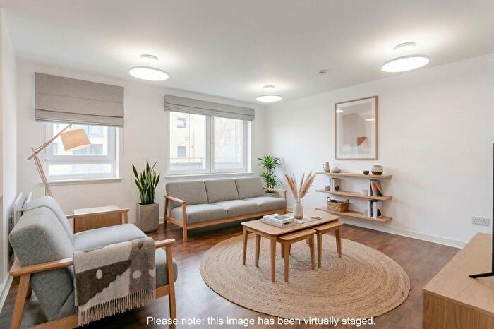 2 Bedroom Flat For Sale In Hawkhill Close, Easter Road, Edinburgh, EH7