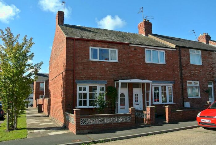 2 Bedroom End Of Terrace House To Rent In Carrington Avenue, Off Poppleton Road, York, YO26