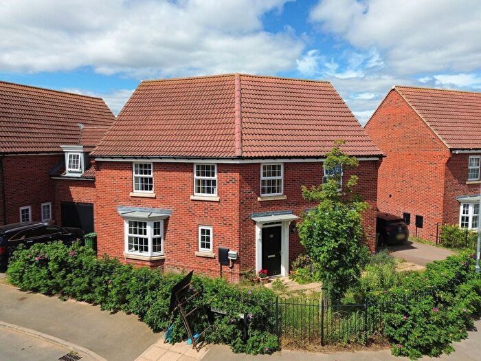 4 Bedroom Detached House For Sale In Kingfisher Drive, Whitby, YO22