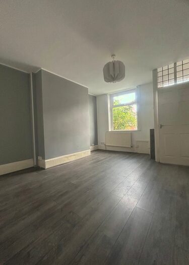 2 Bedroom Terraced House To Rent In Tyndall Street, Oldham, OL4