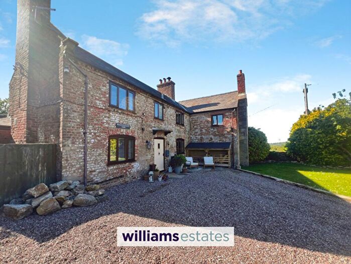 3 Bedroom Semi-Detached House For Sale In Mount Pleasant, Brymbo, LL11