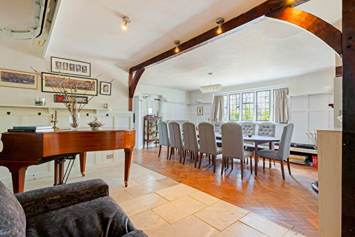 5 Bedroom Detached House For Sale In Bix, Henley-On-Thames, RG9