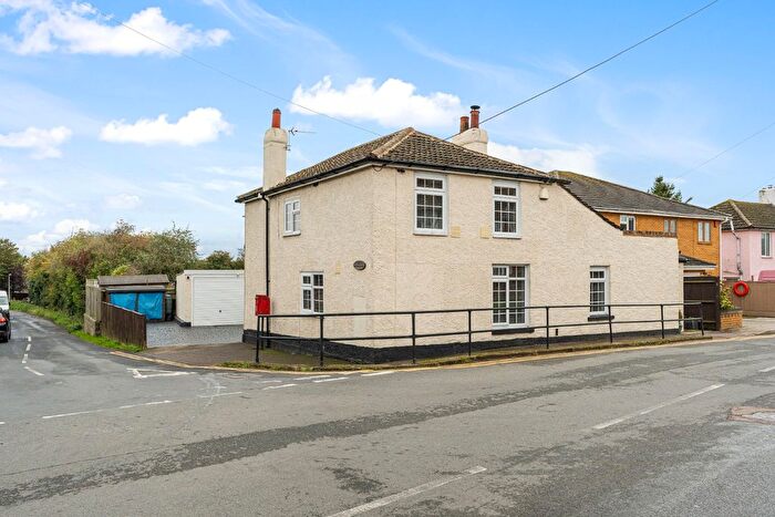 3 Bedroom Detached House For Sale In Stoke Road, Allhallows, Rochester, Kent, ME3