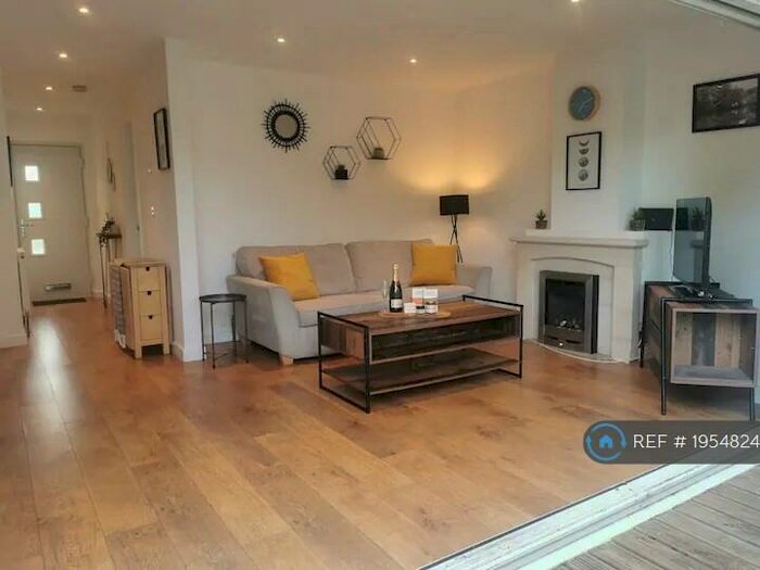 2 Bedroom Flat To Rent In Oxford, Oxford, OX4
