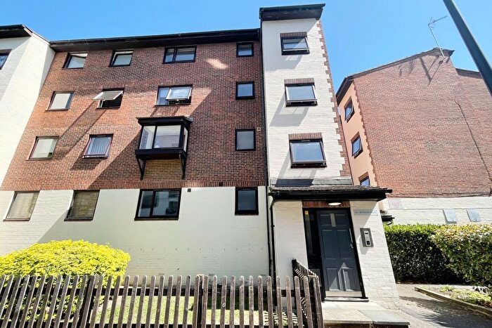 Studio To Rent In Granville Square, Peckham, London, SE15