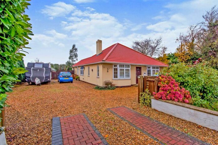 3 Bedroom Detached Bungalow For Sale In Wisbech Road, Long Sutton, Spalding, PE12