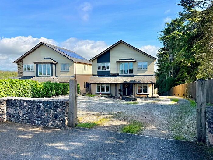 4 Bedroom Detached House For Sale In Wembury Road, Plymouth, PL9