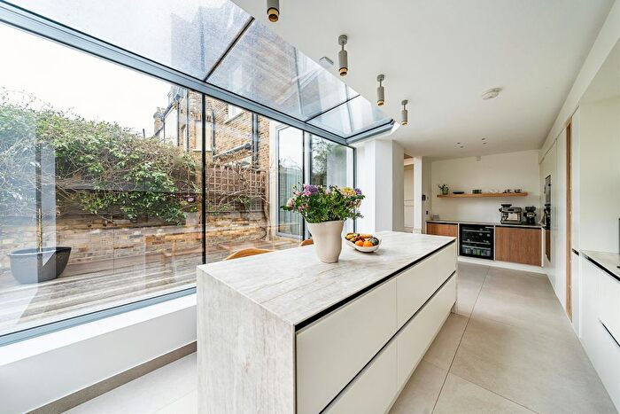 5 Bedroom Detached House For Sale In Branksome Road, London, SW2