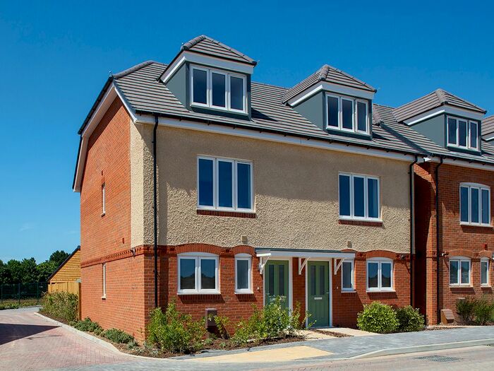 3 Bedroom Terraced House To Rent In Farrier Way, Fontwell, BN18