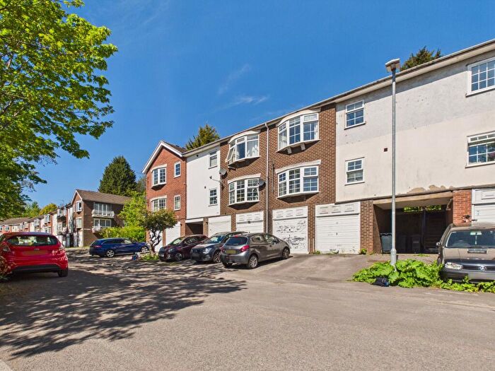 2 Bedroom Maisonette For Sale In Colwick Lodge, Carlton, Nottingham, NG4