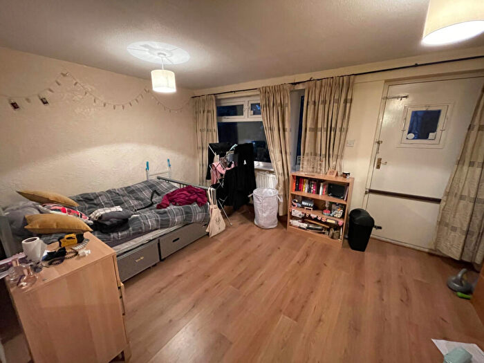 3 Bedroom Terraced House To Rent In St. Johns Close, Leeds, LS6