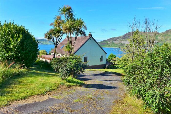 4 Bedroom Property For Sale In Kilmolay, Ardlui, Kingscross, KA27