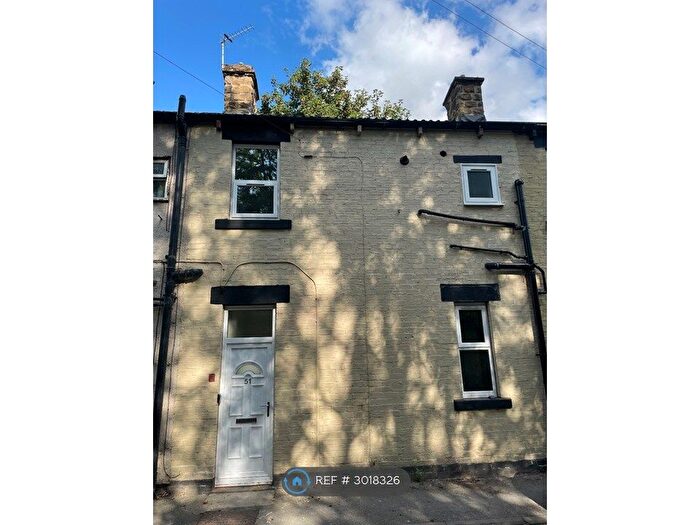 2 Bedroom Terraced House To Rent In Primrose Hill, Batley, WF17