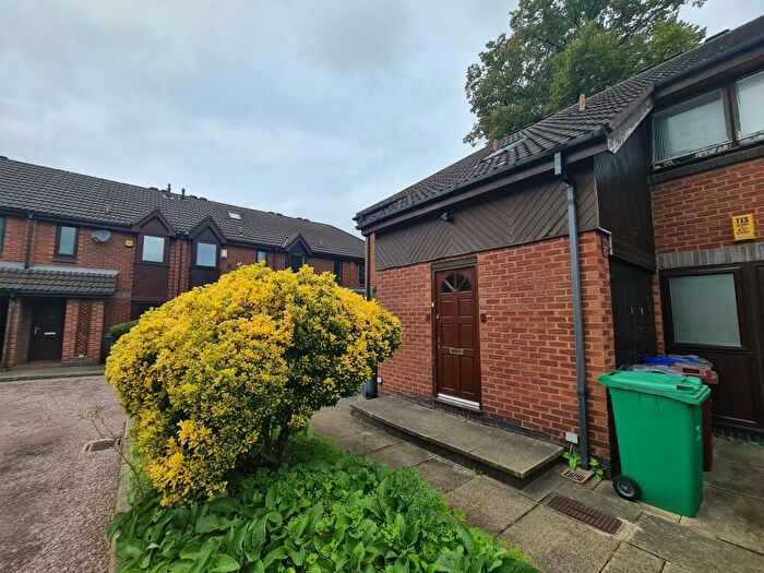 1 Bedroom Flat To Rent In Ambrose Gardens, West Didsbury, Didsbury, Manchester, M20