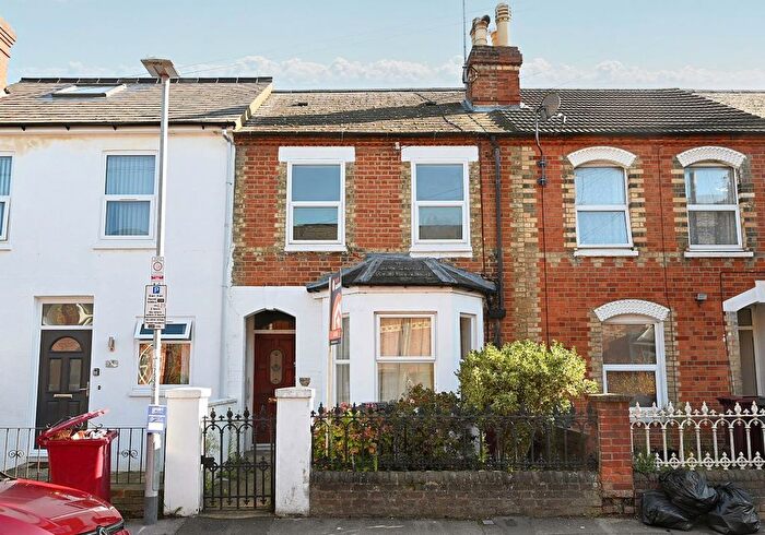 3 Bedroom Terraced House For Sale In De Beauvoir Road, Reading, Berkshire, RG1