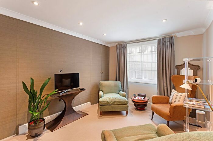 1 Bedroom Flat To Rent In Elizabeth Street, London, SW1W
