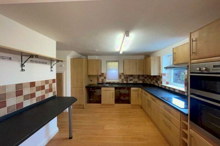 4 Bedroom Property To Rent In Moorland Road, Cannock, WS11