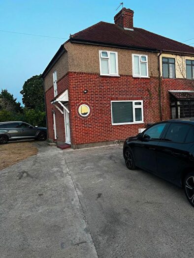 3 Bedroom Detached House To Rent In Nursery Way, Staines, TW19