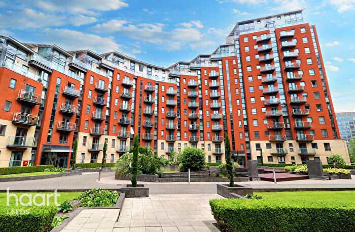 2 Bedroom Apartment For Sale In Gotts Road, Leeds, LS12