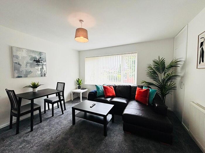1 Bedroom Apartment To Rent In Bosworth Close, Dudley, West Midlands, DY3