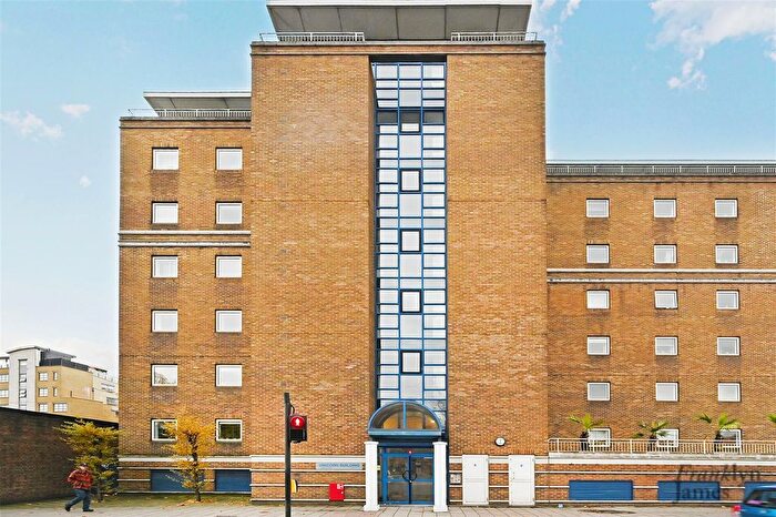 1 Bedroom Flat To Rent In Unicorn Building, Jardine Road, London, E1W