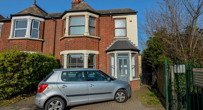 3 Bedroom Flat To Rent In Park Road, Dartford, DA1