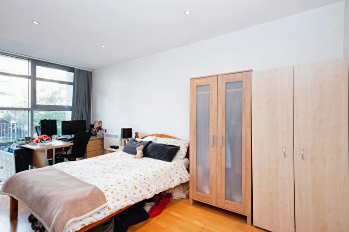 2 Bedroom Apartment For Sale In Whitworth Street West, Manchester, M1