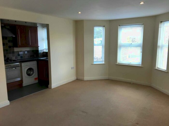 2 Bedroom Apartment To Rent In Belle Vue Road, Bournemouth, BH6