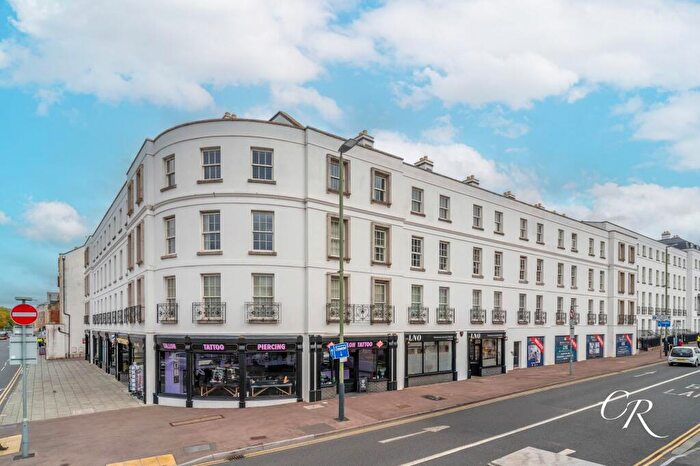 2 Bedroom Apartment For Sale In Prince Regent Mews, Cheltenham Town Centre, GL52