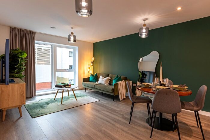 2 Bedroom Flat To Rent In Sherborne Street, Birmingham, Birmingham, B16