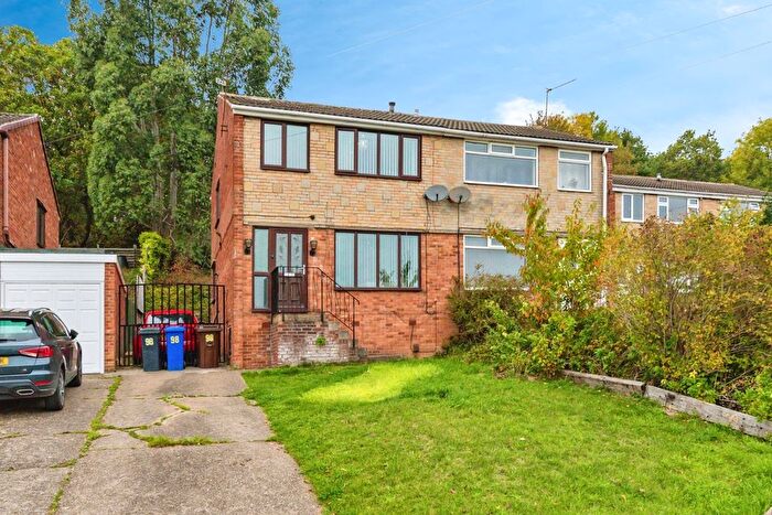 3 Bedroom Semi-Detached House For Sale In Fort Hill Road, Sheffield, South Yorkshire, S9