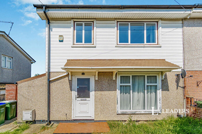 3 Bedroom Semi Detached House To Rent In Stelling Road, Erith, DA8