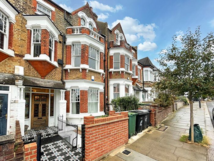 2 Bedroom Flat To Rent In Agamemnon Road, West Hampstead, NW6