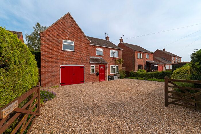 4 Bedroom Detached House For Sale In Heydon Road, Corpusty, Norwich, NR11